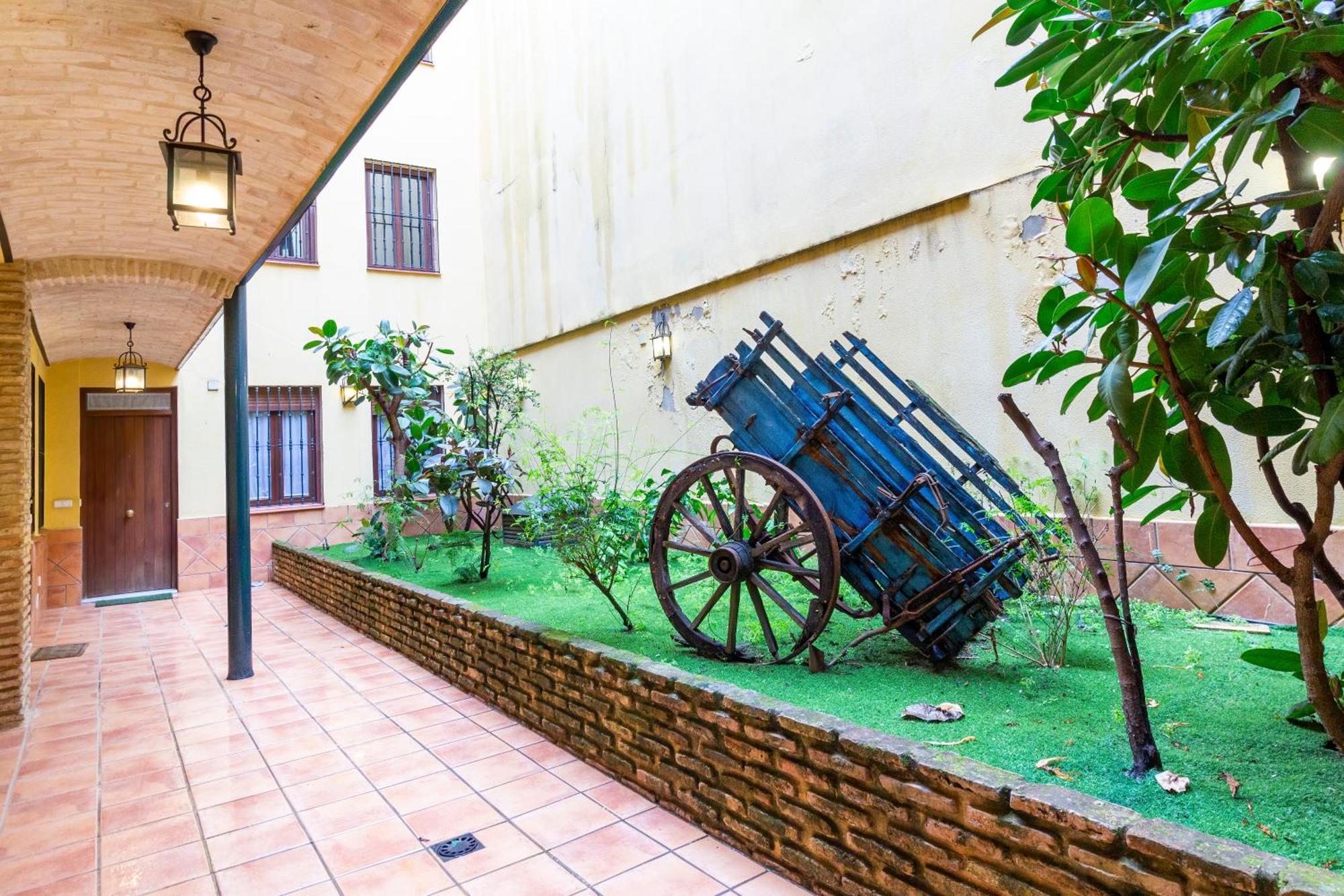 Alohamundi Pureza III Apartment Seville Exterior photo