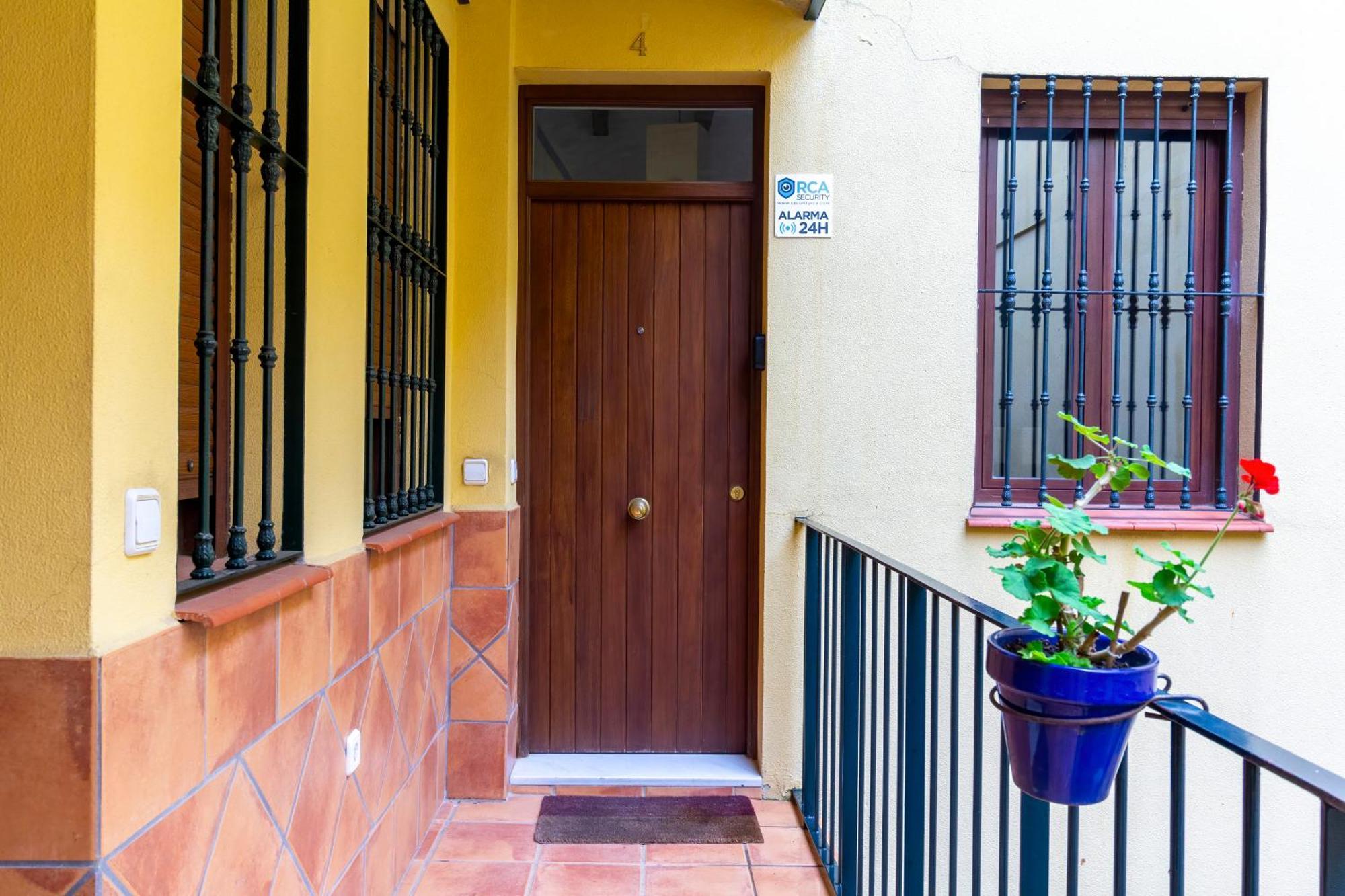 Alohamundi Pureza III Apartment Seville Exterior photo